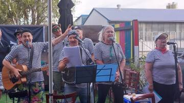 Steve Porter and Shanty Fever performing sea shanties. Picture supplied