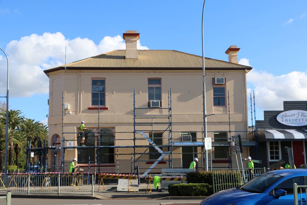 ACTION: The scaffolding coming down about 2pm on June 20. Picture: Ellie-Marie Watts