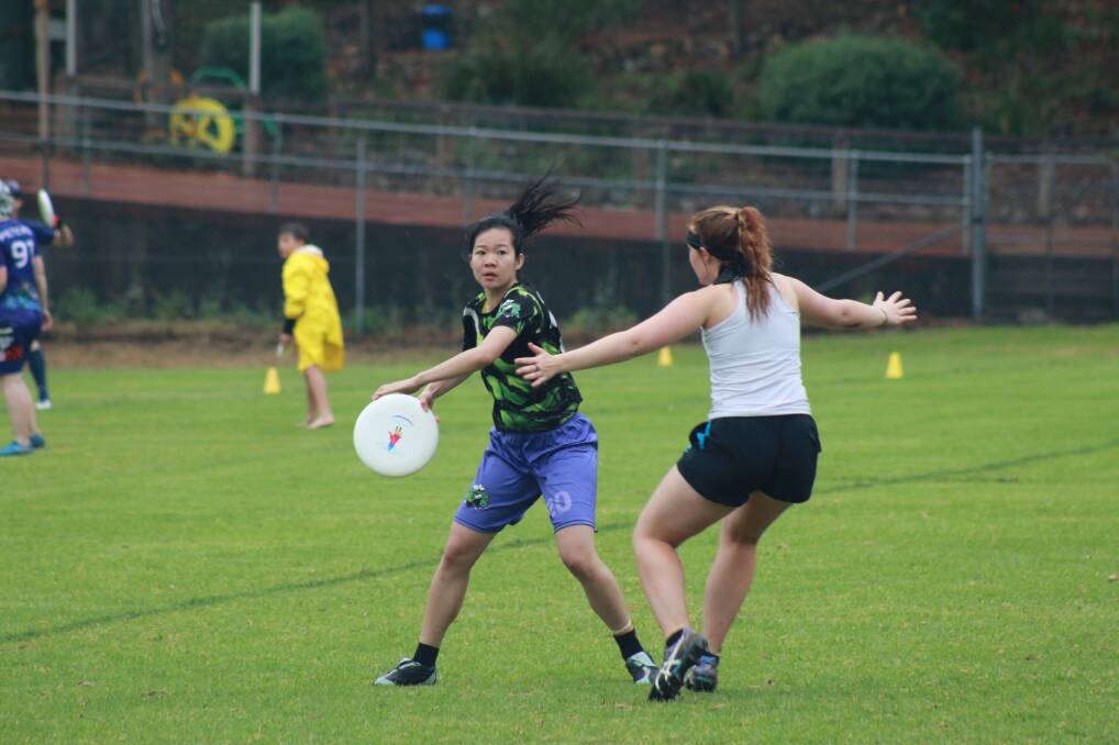 Action from day one of the Division II 2017 Australian Mixed Ultimate Championships. Pictures: Ellie-Marie Watts