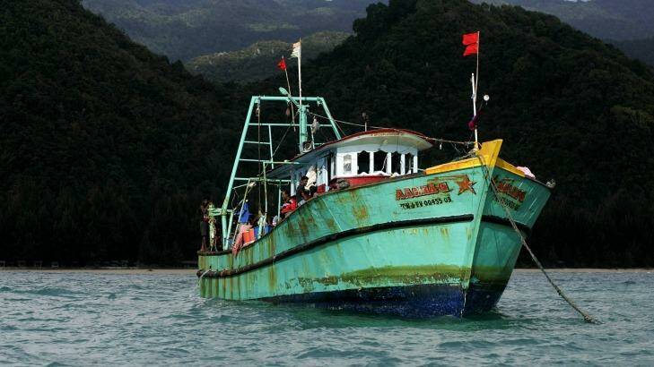 Local fishermen discovered the boat of 44 Sri Lankans in Lhoknga in the district of Aceh Besar. Photo: Raihal Fajri