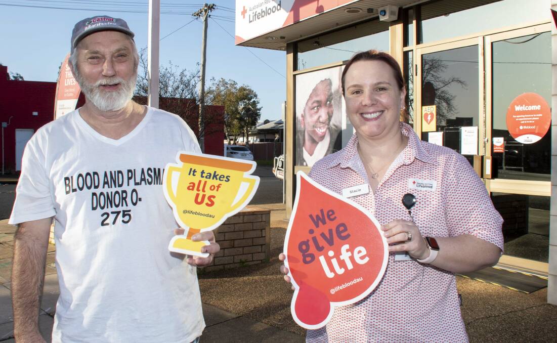 LIFESAVER: Kerry Felstead outside the blood donor centre in Dubbo with staff member Stacie Wilkinson. Picture: Belinda Soole