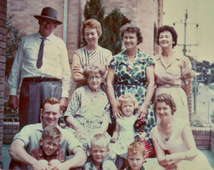 A photo of the extended Carroll family from the Carroll Family album.
