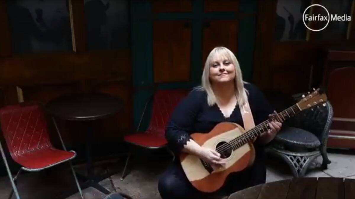 Lyn Bowtell releases new single | VIDEO