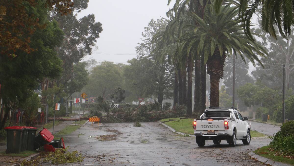Images of the 2015 April super storm and its aftermath by the Port Stephens Examiner and contributors. 