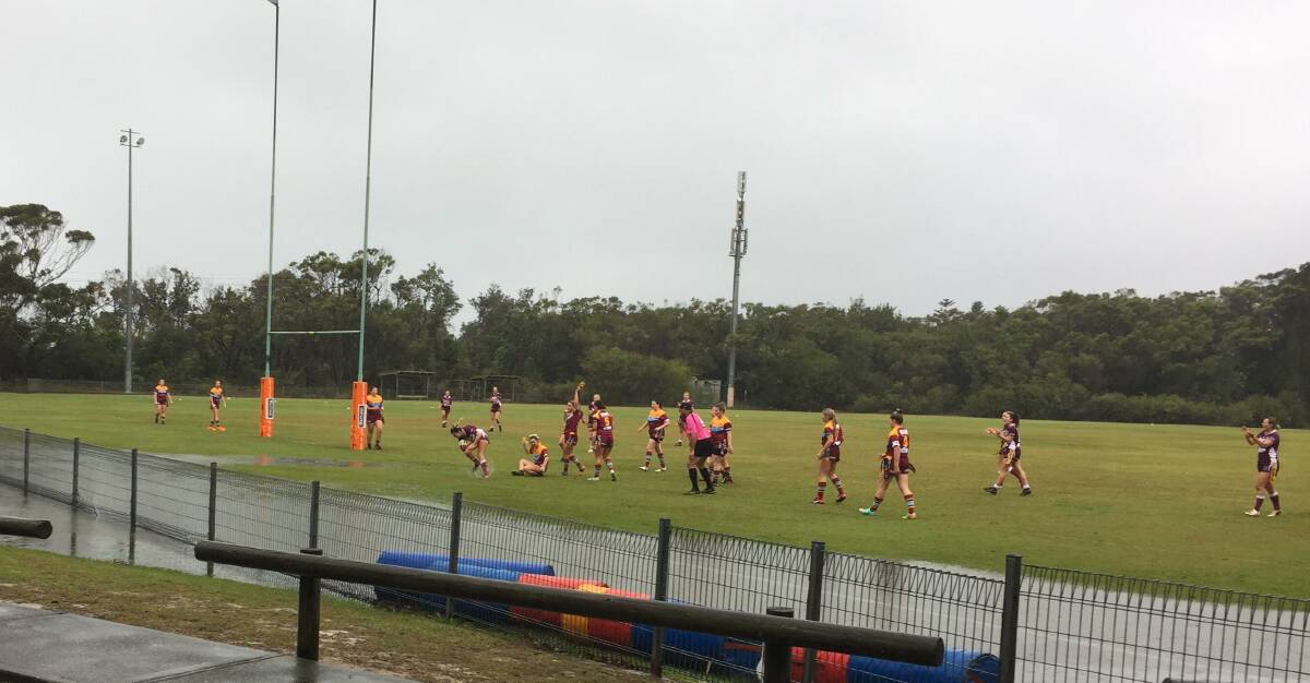 Fingal Oval on Saturday. In the ladies tag, the Fingal Bay Bommettes went down to Uni 22-0. The Bommies men lost to Shortland 22-12. Picture: Kaz Baker