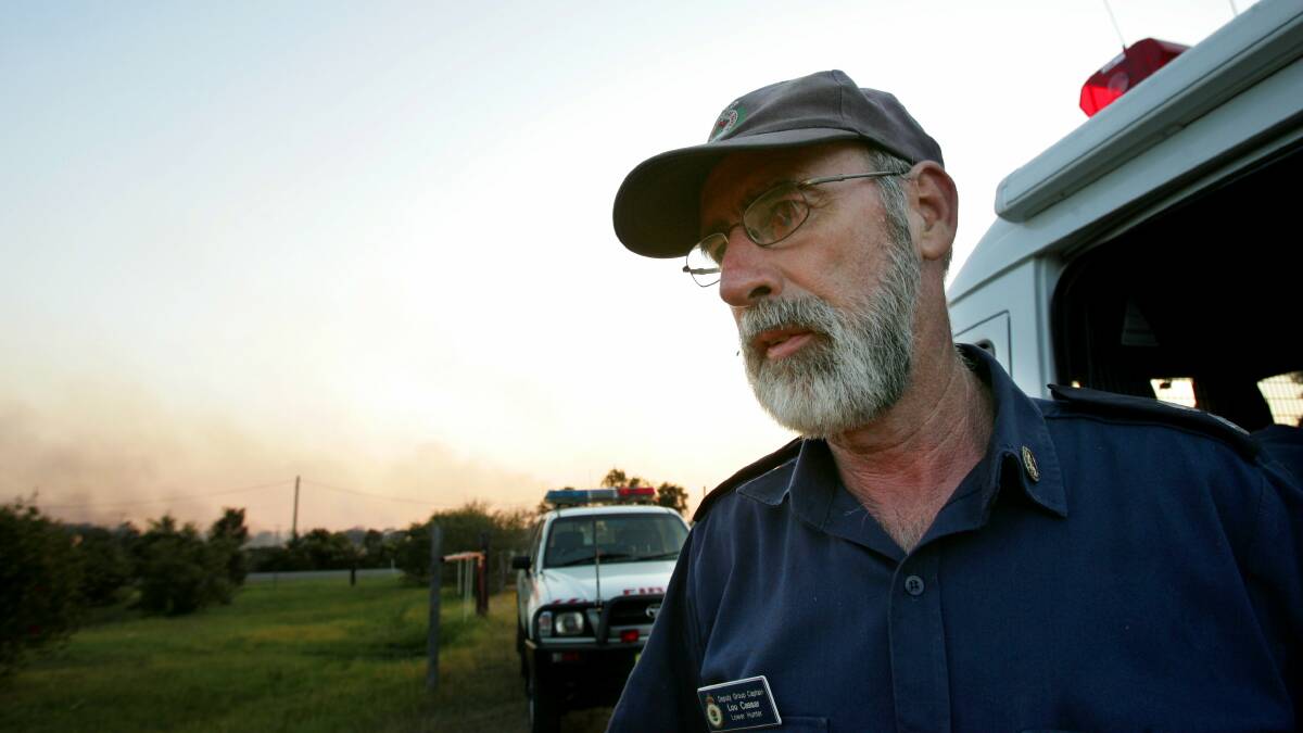Lou Cassar, then Lower Hunter Deputy Controller, attending a bushfire in Salt Ash in October 2007.