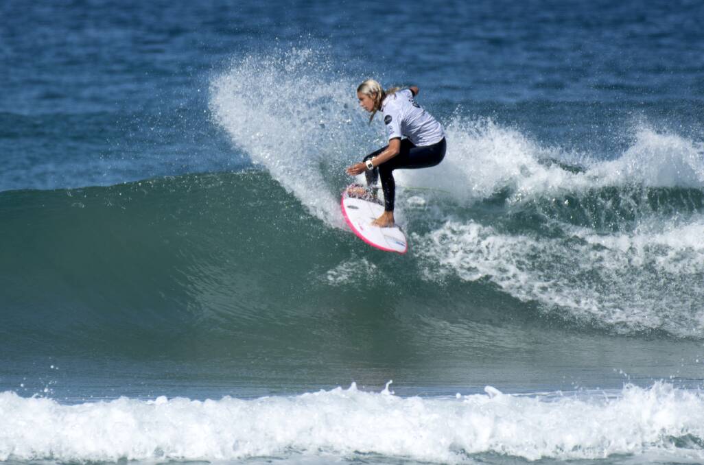 Elle Clayton-Brown, 16, surfing in the under-18 girls NSW junior shortboard titles at Coffs Harbour. Picture: Ethan Smith / Surfing NSW