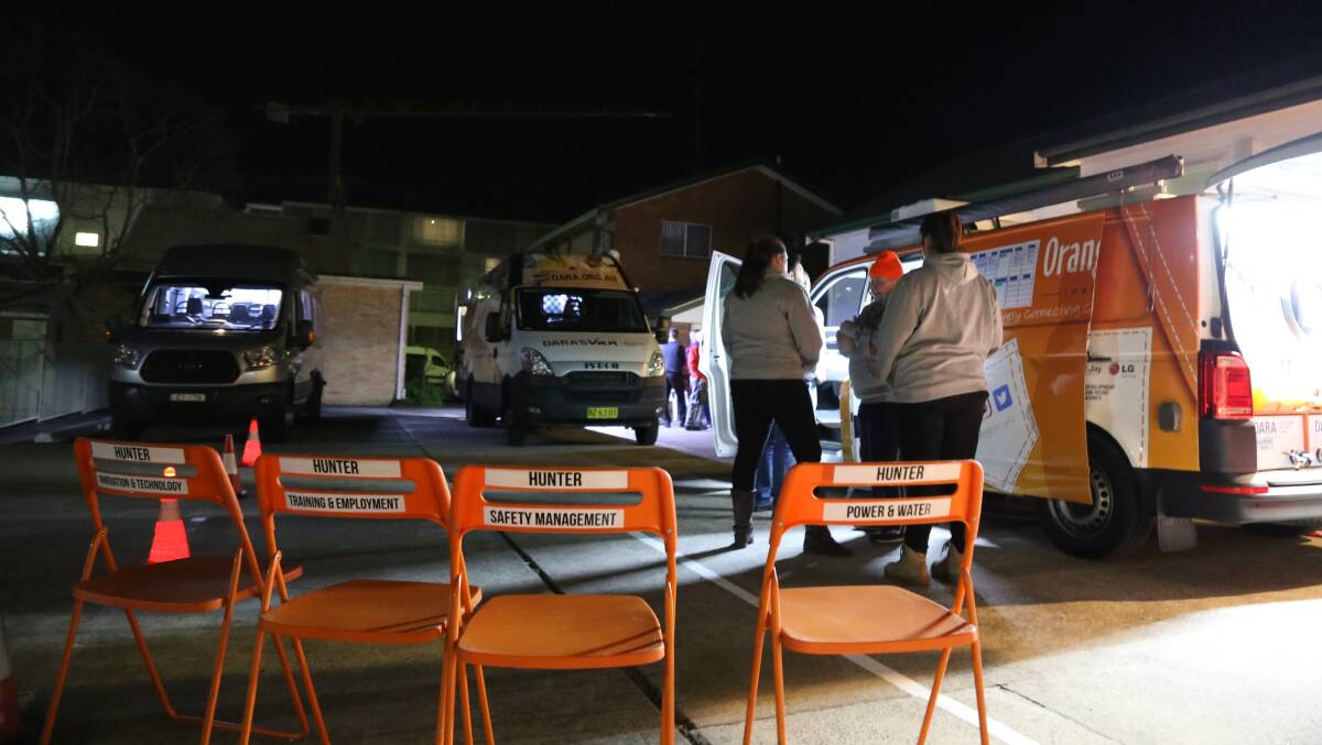 Orange Sky laundry van set up in the All Saints, Nelson Bay car park in JUly 2018.