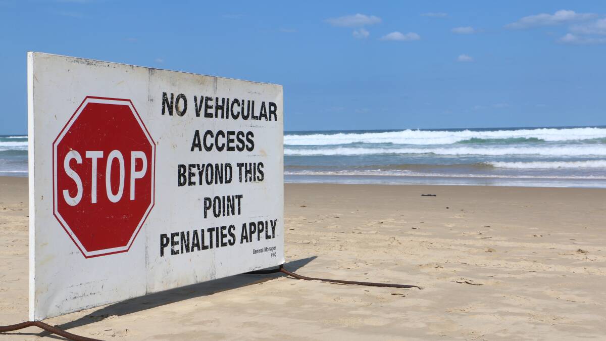 4WD beach goers stuck with no left turn | photos