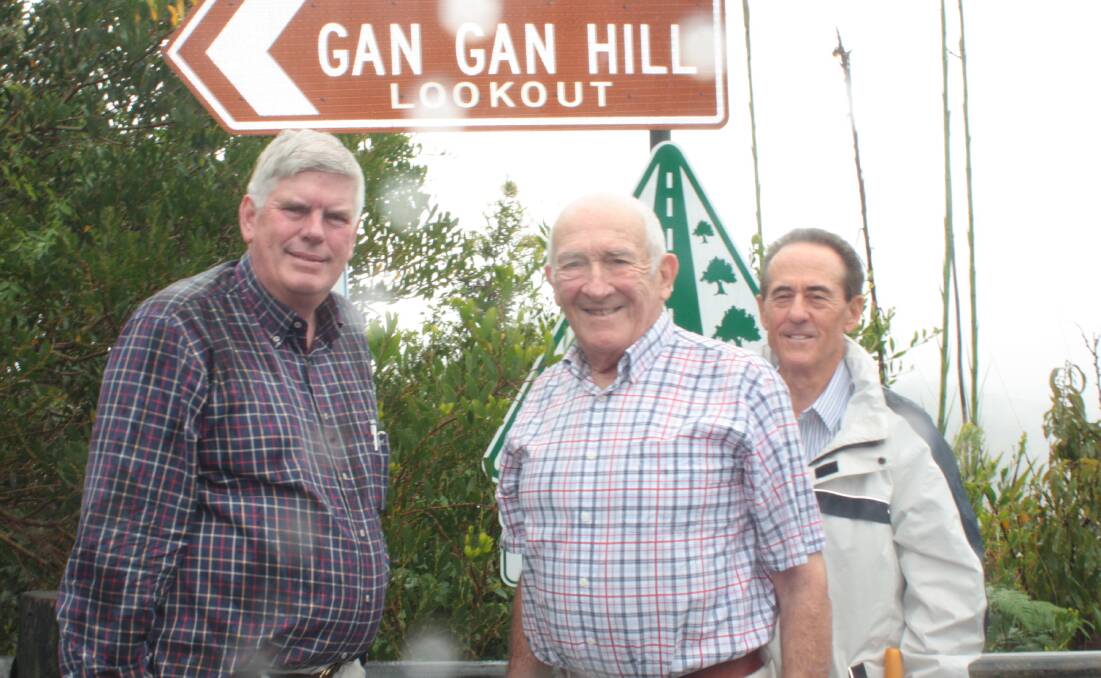 Craig Baumann, Geoffrey Basser and Bob Westbury at the Gan Gan Lookout opening in 2012.