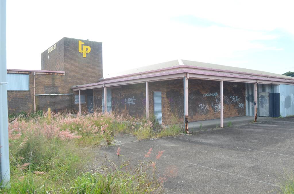 Tilligerry Plaza covered in graffiti in 2017.