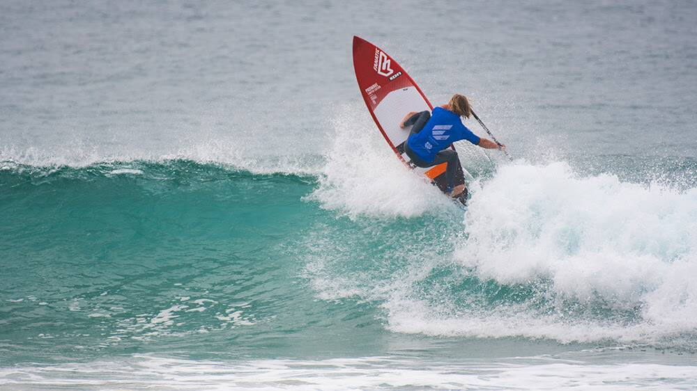 Kai Bates (Mollymook) came out all guns blazing in the open men on Friday, nailing a mammoth 17.37 heat total. Picture: Ethan Smith / Surfing NSW 