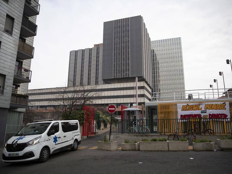 An elderly Chinese tourist being treated for coronavirus at the Bichat hospital in Paris has died.