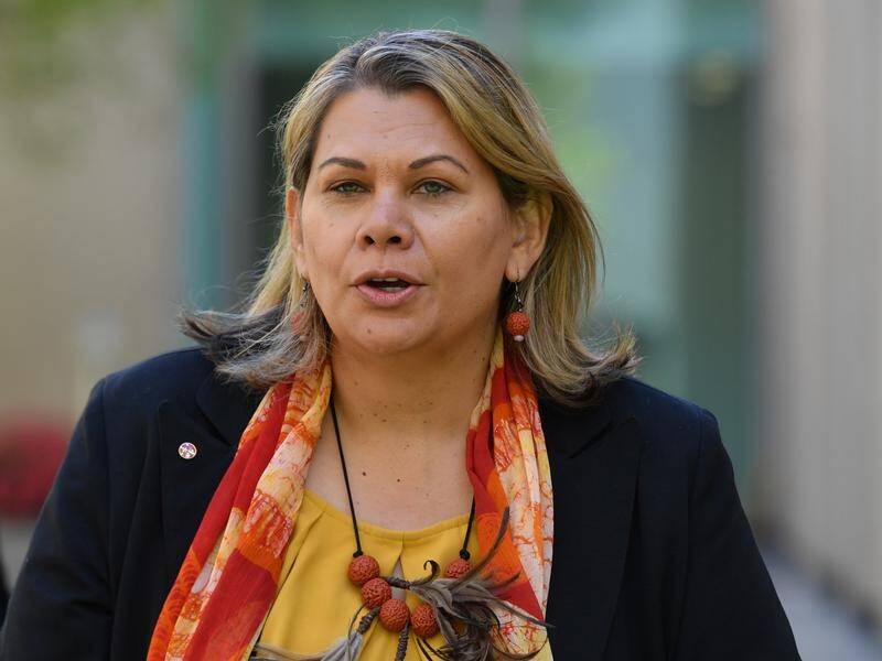 Dorinda Cox says responsibility for cultural sites should lie with the Indigenous affairs minister.