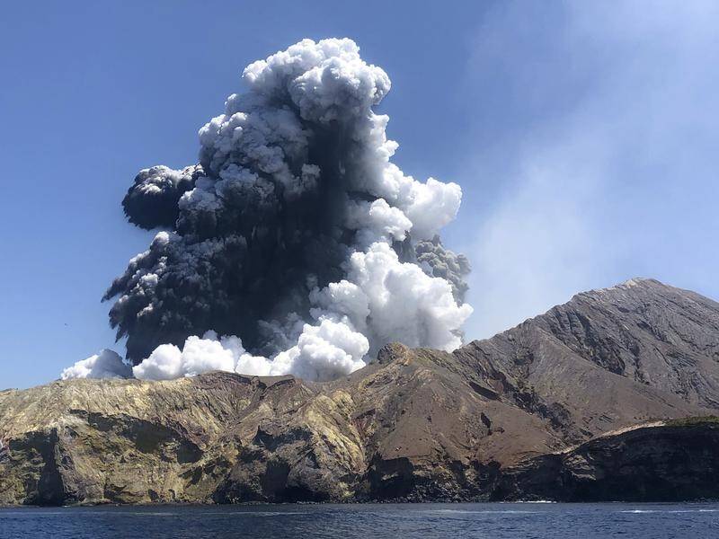 A retrieval team has brought back six bodies from the eruption zone on New Zealand's White Island.