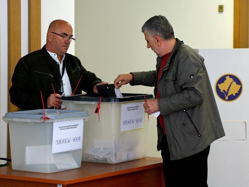 Serbians have been urged not to vote in municipal elections for mayors in northern Kosovo. (EPA PHOTO)